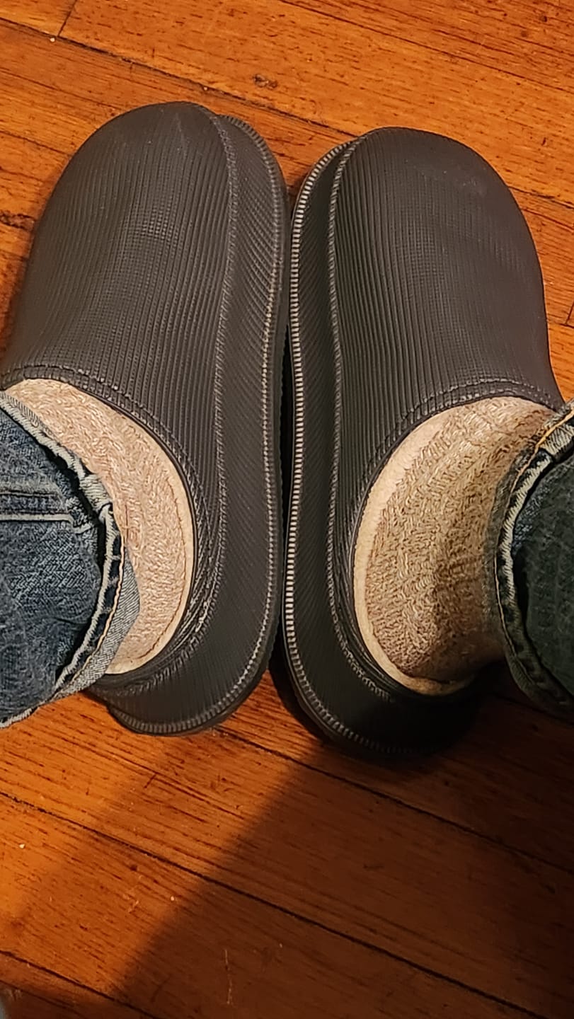 Customer photo review of Cushion Slides with Fur - Cloud Slides