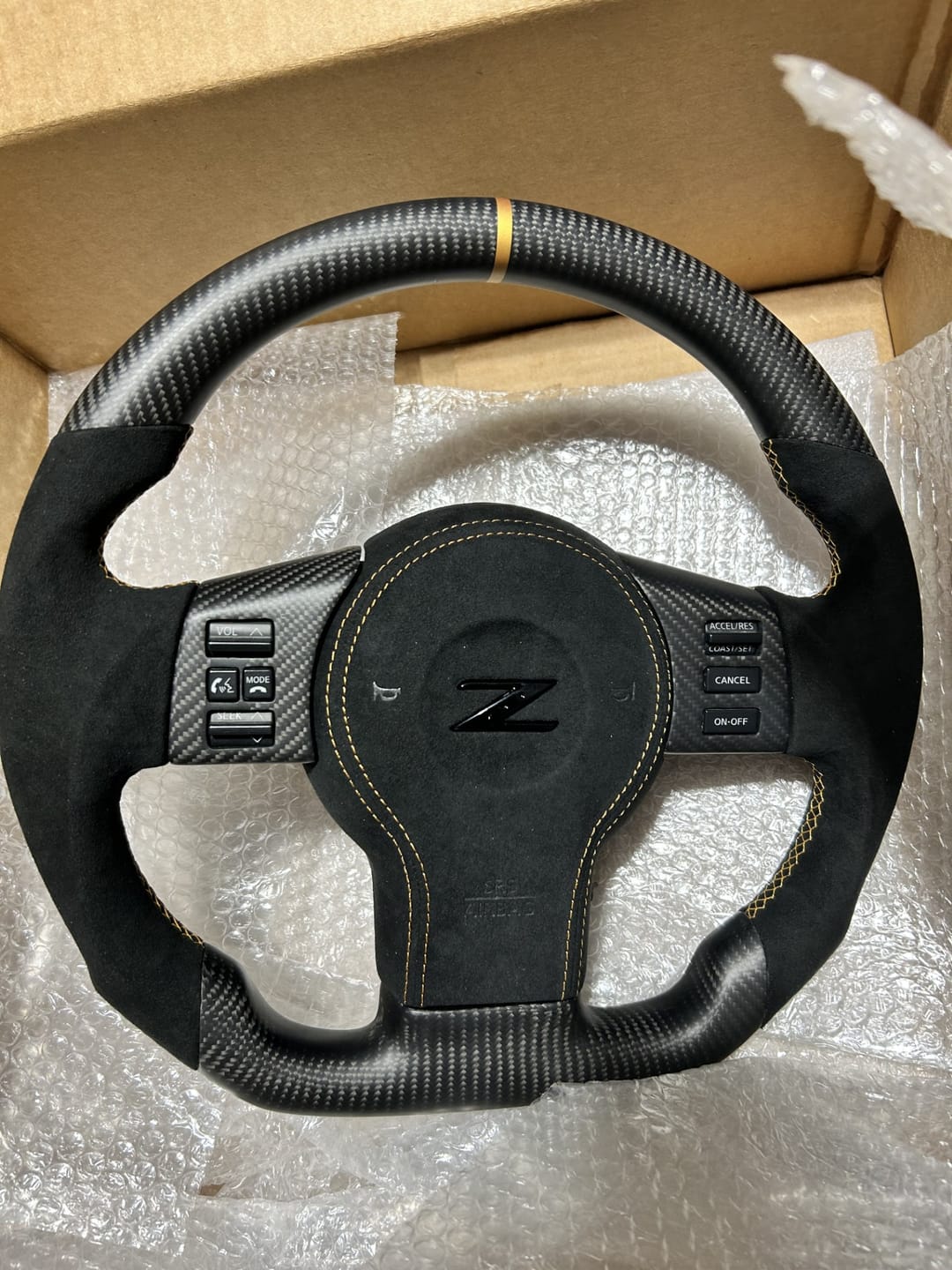 Customer photo review of 2003+ NISSAN 350Z Custom Carbon Fiber Steering Wheel