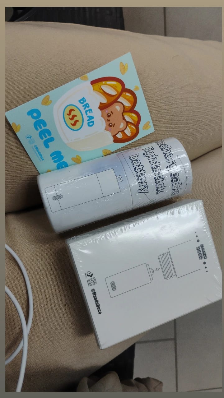 Customer photo review of RECHARGEABLE LIGHTSTICK BATTERY 1.0 VER