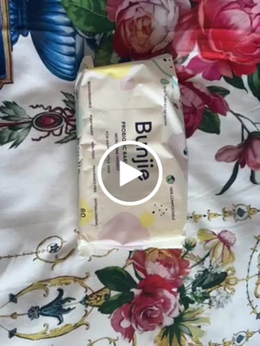 Customer video review of Free Travel Wipes