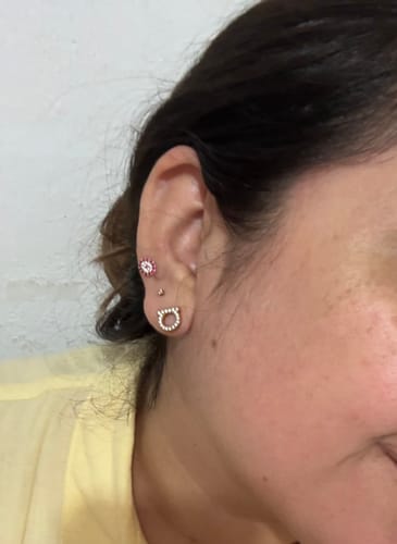 Customer photo review of Broquel Circulos De Colores Oro 10k