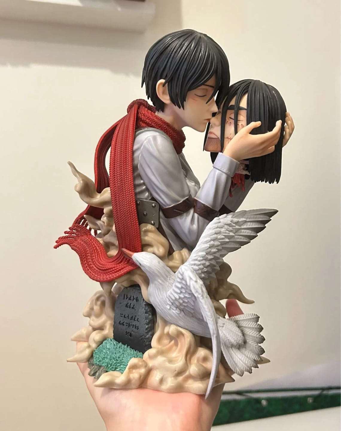 Customer photo review of Figurine Attaque des Titans - Baiser de la Mort