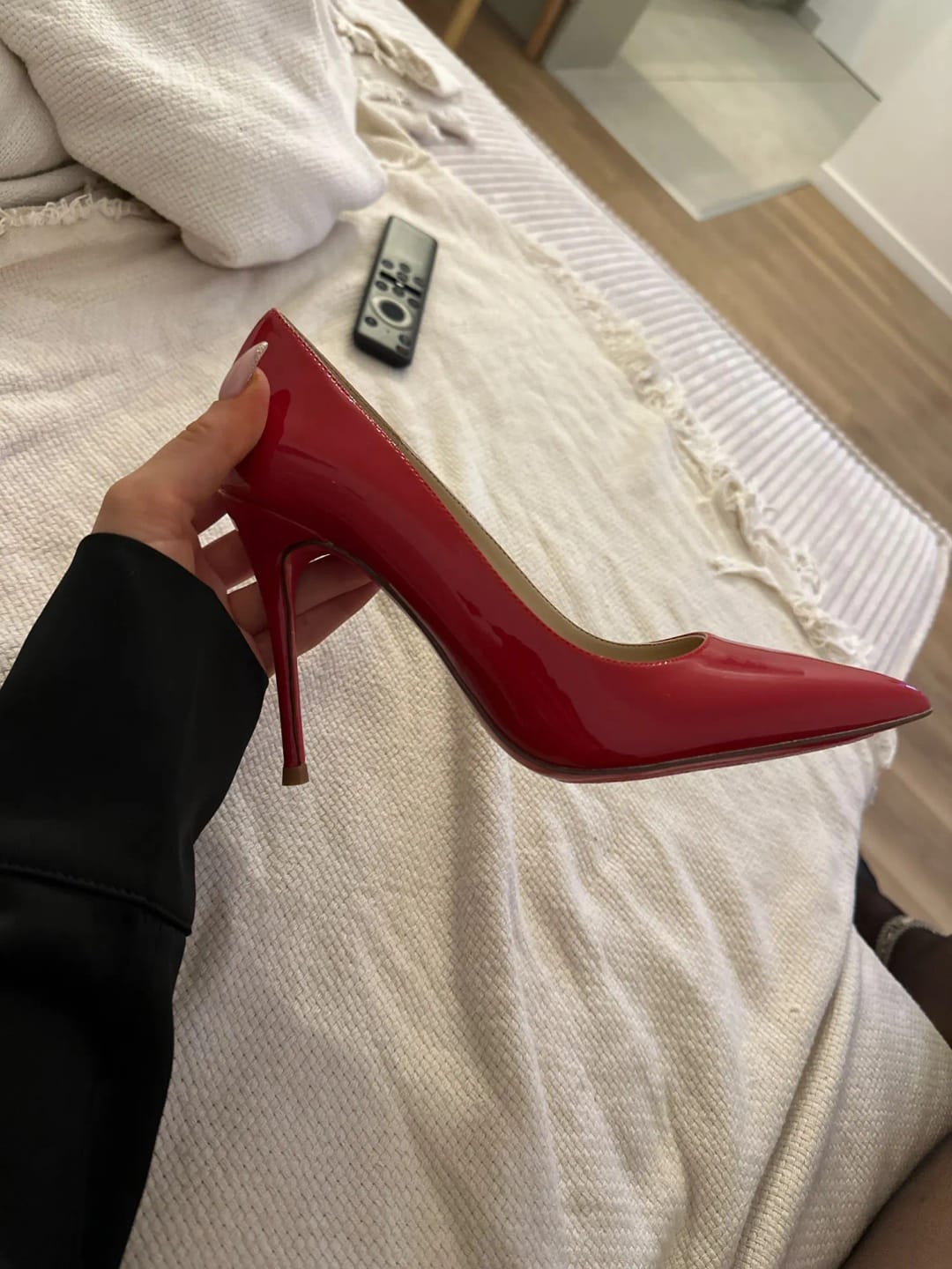 Customer photo review of Shoes Woman 2024 Trend Luxury Shoes For Women Brand Pumps Red Shiny Bottom Pointed Toe High Heels Party Elegant Ladies Shoe 2025