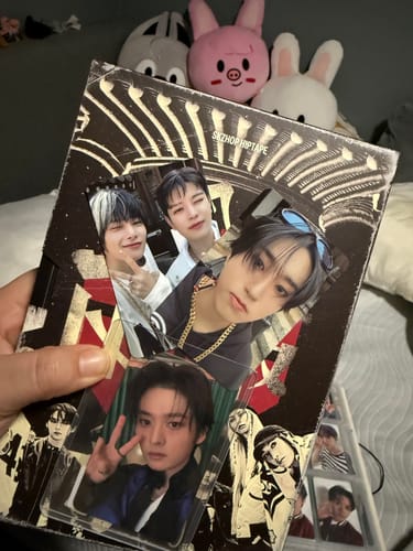 Customer photo review of Stray Kids Album - SKZHop HIPTAPE 合 (HOP) [JYP Lucky Draw Event SKZHOP Version]