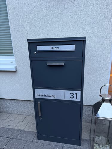 Customer photo review of Variante: mit Namensschild am Briefschlitz