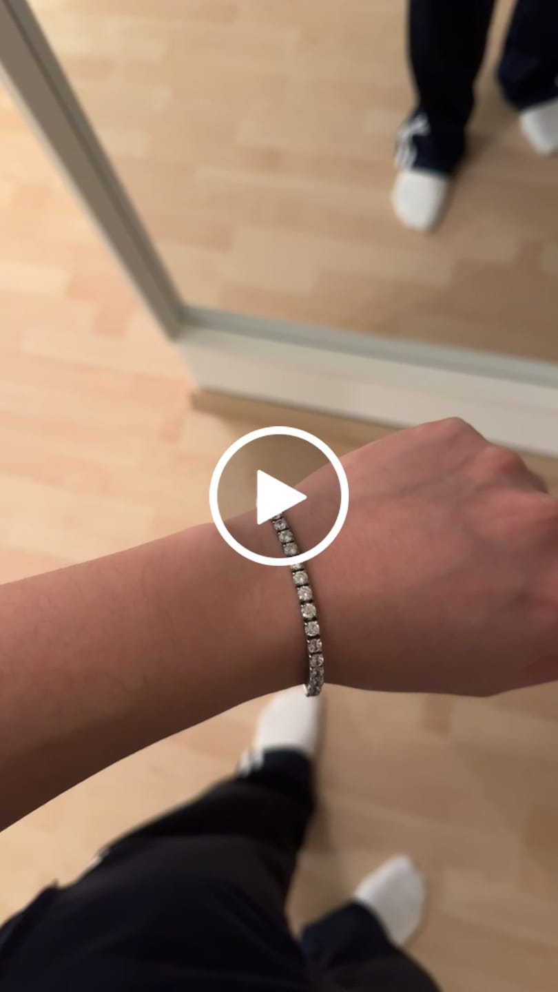 Customer video review of TENNISBOY BRACELET. - 4MM WHITE GOLD
