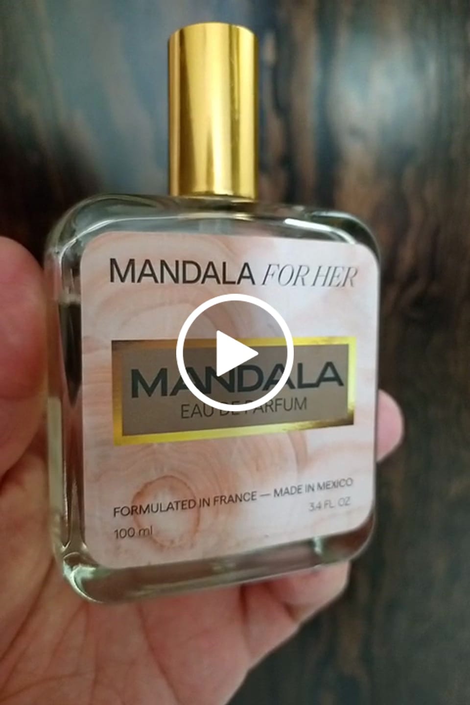 Customer video review of Radiant Glow - Inspirado en LA VIE EST BELLE LECLAT de LANCOME 100ml