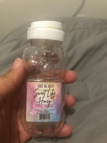 Customer photo review of Sweet Like Honey Yoni Wash