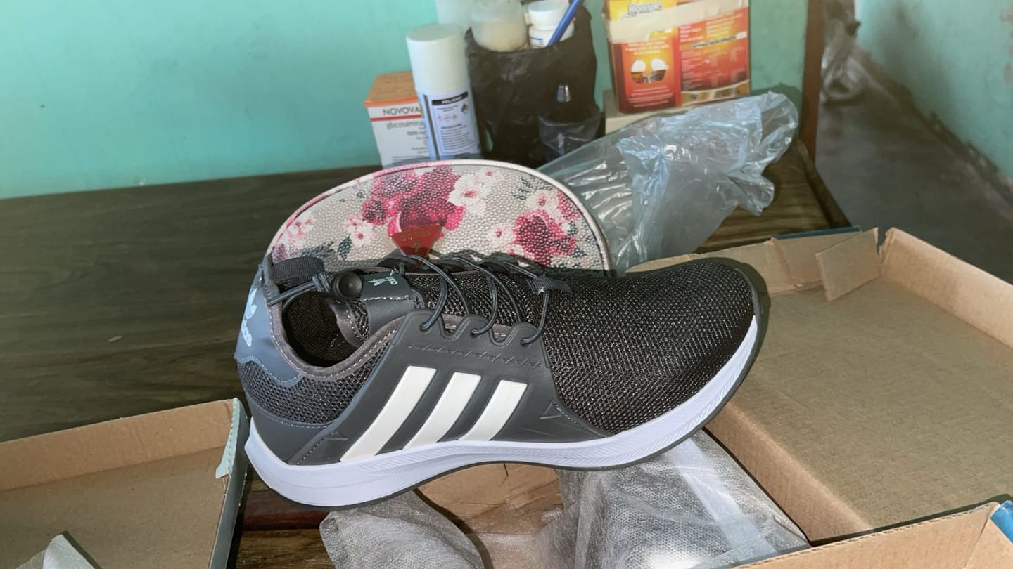 Customer photo review of Tenis 018 Oxford Blanco