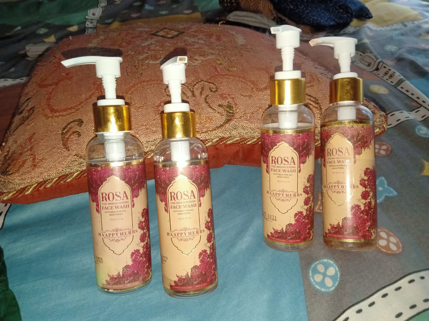 Customer photo review of Rosa The Brightening Facewash