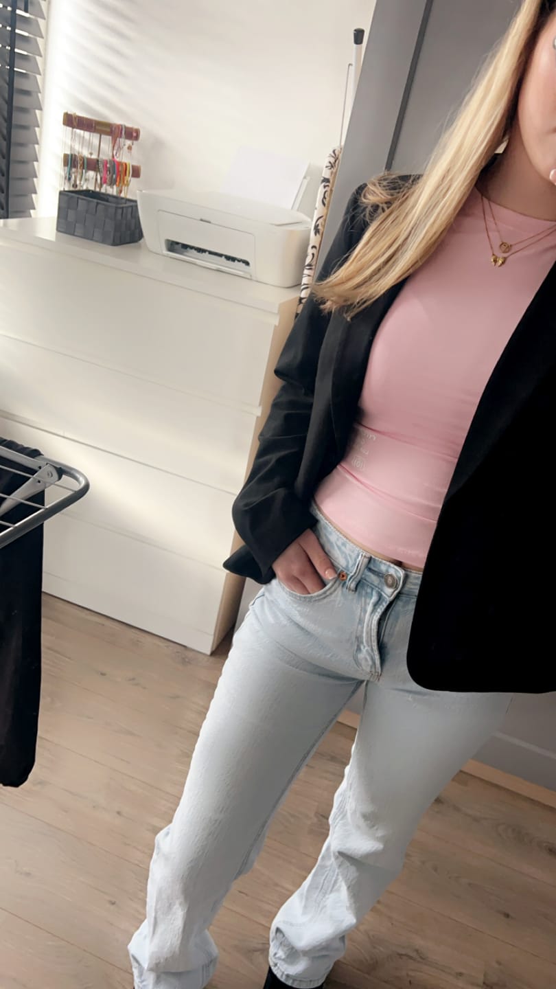 Customer photo review of LABEL LONGSLEEVE TOP LIGHT PINK