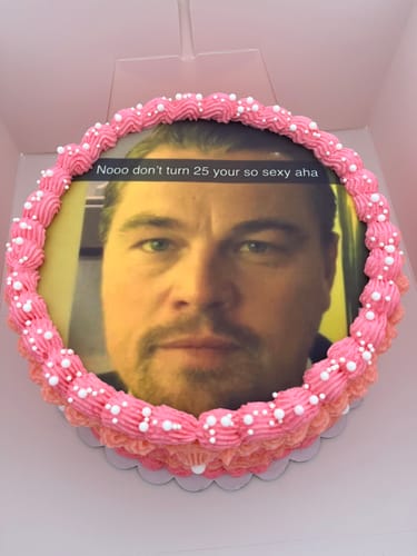 Customer photo review of 20 cm Pre-cut Circle Custom Edible Icing Image