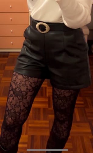 Customer photo review of Short di eco-pelle nero
