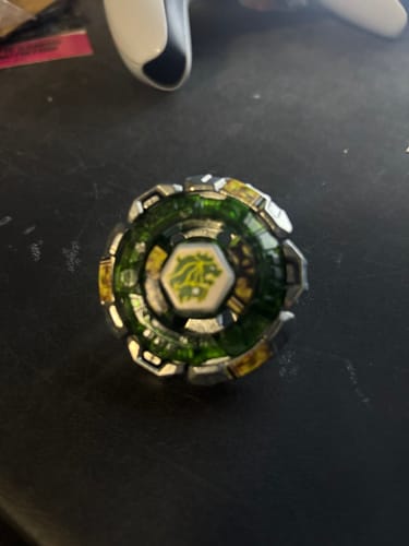 Customer photo review of Fang Leone 130W2D Metal Fury Beyblade Starter BB-106