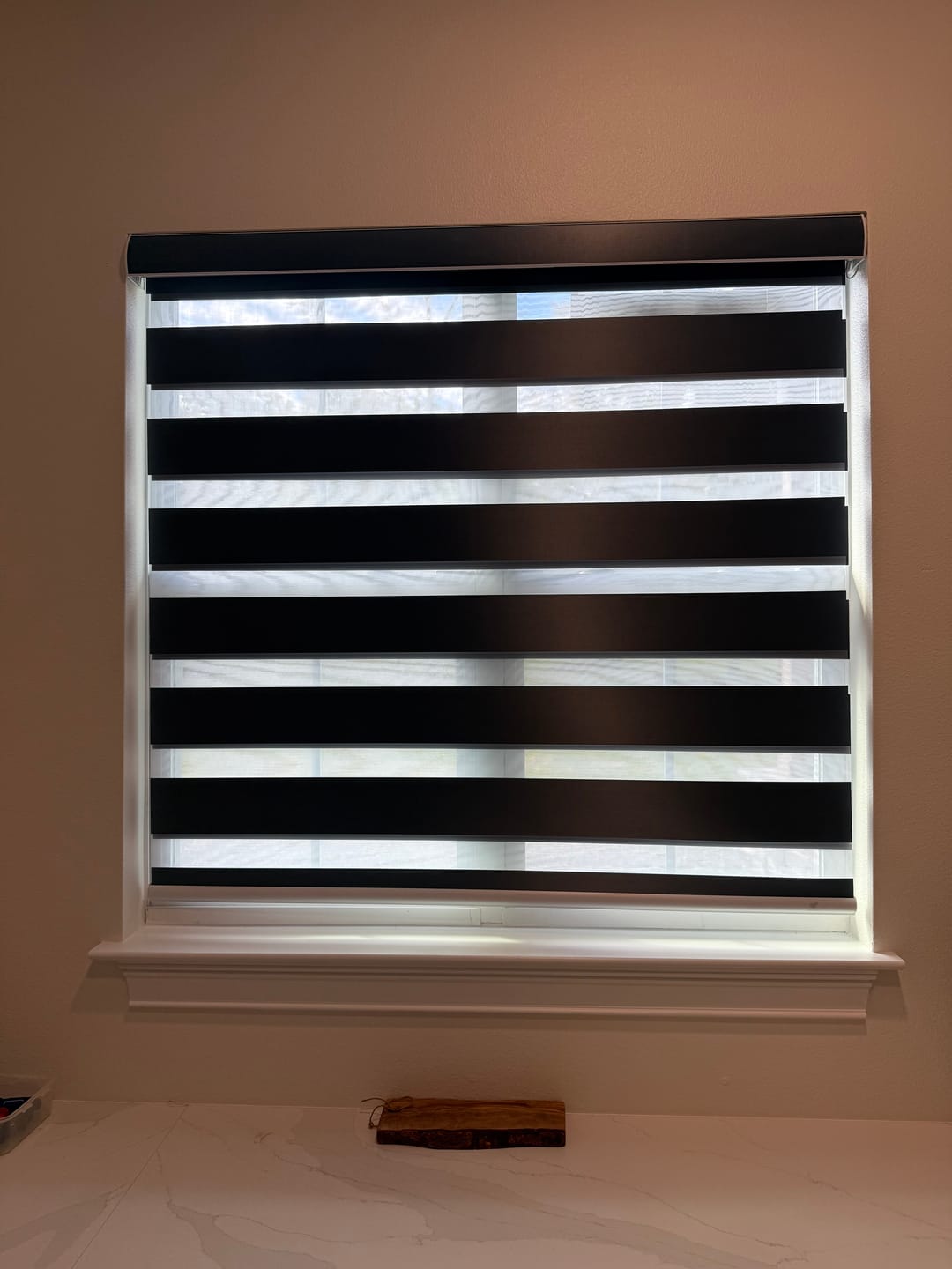 Customer photo review of SmartWings Motorized Zebra Shades 90% Blackout 95mm Astrid