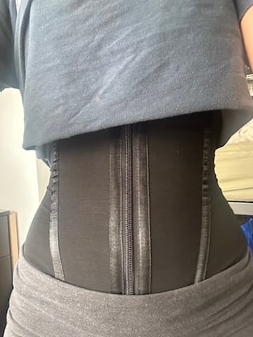 Customer photo review of Black Waist Trainer