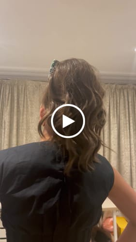 Customer video review of Stranded Medium Wand Wave Clip-in Ponytail #8 Hazel Princess