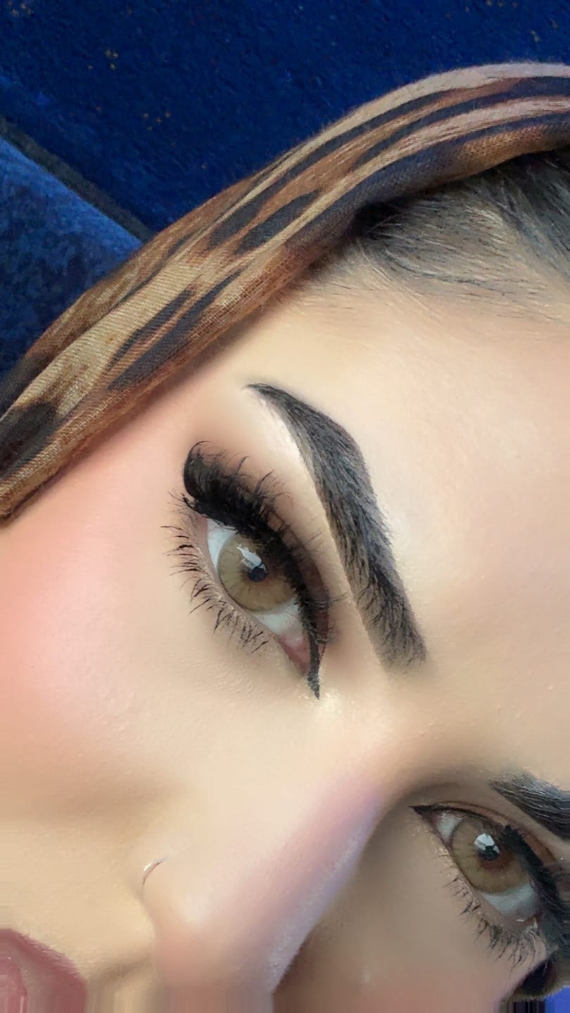 Customer photo review of Hidrocor Ocre Brown Prescription Colored Contact Lenses