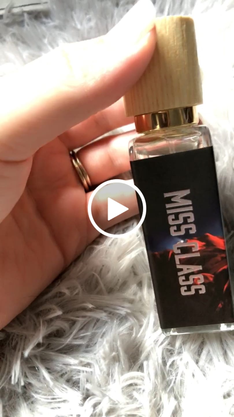 Customer video review of Miss Class