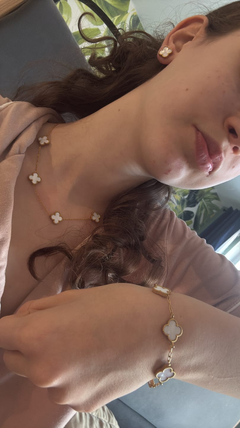 Customer photo review of Set Bratara + Colier Auriu Flower