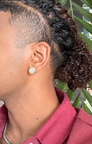 Customer photo review of BOUCLE D'OREILLE RONDE DIAMANT OR JAUNE