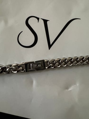 Reseña con foto de un cliente sobre Cadena Cuban Link 8mm