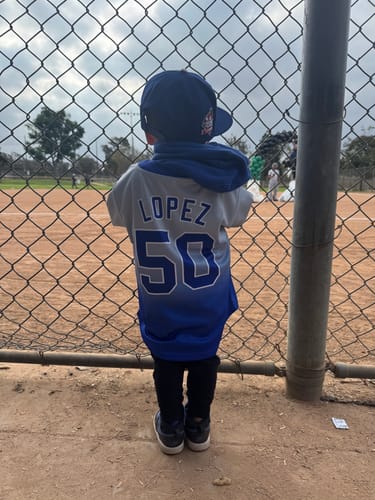 Customer photo review of Custom Gray Royal Royal-White Gradient Fashion Authentic Two-Button Softball Jersey