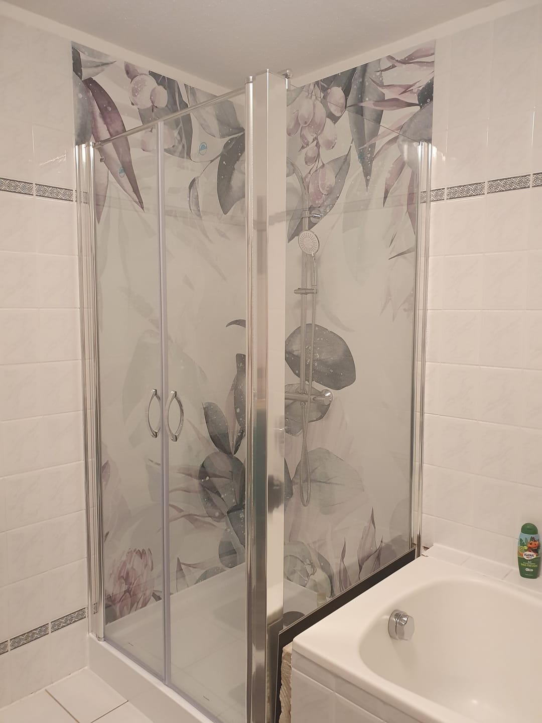 Customer photo review of Eckdusche Duschkabine mit Pendeltür, 6mm ESG, Klarglas - Tür 90cm, Höhe: 195cm