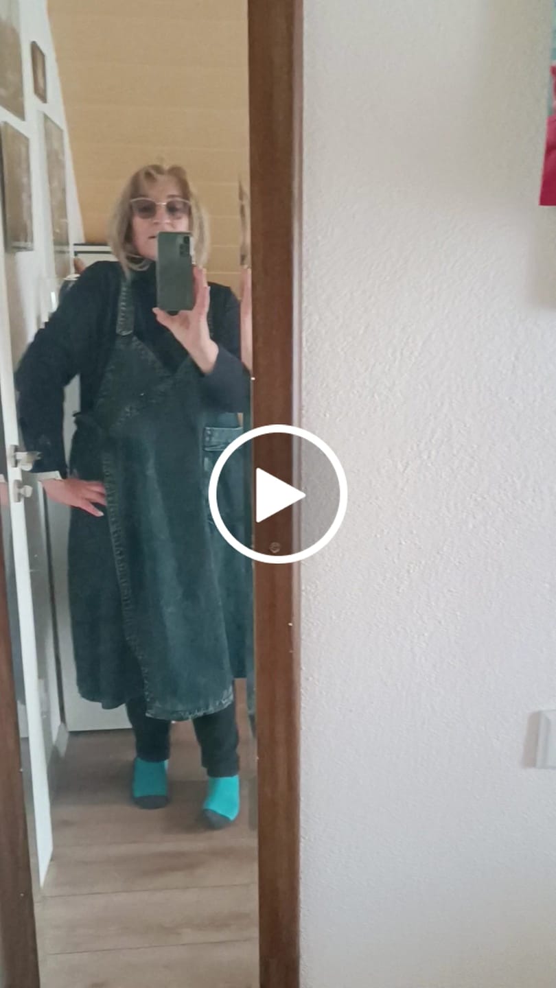 Customer video review of Plus Size Women Autumn Retro Denim Spliced Overall Dress