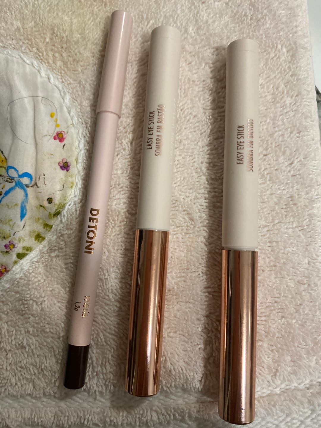 Customer photo review of EYE PENCIL | REAL BROWN - LÁPIS PARA OLHOS