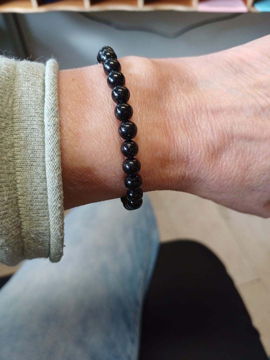 Customer photo review of Turmalin (Schörl) Edelstein Armband aus echtem Naturstein