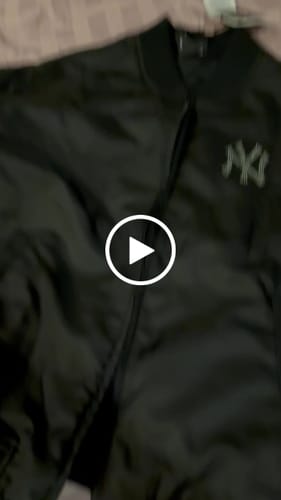 Customer video review of New York Yankees New Era Dark 90S Black Varsity Jacket