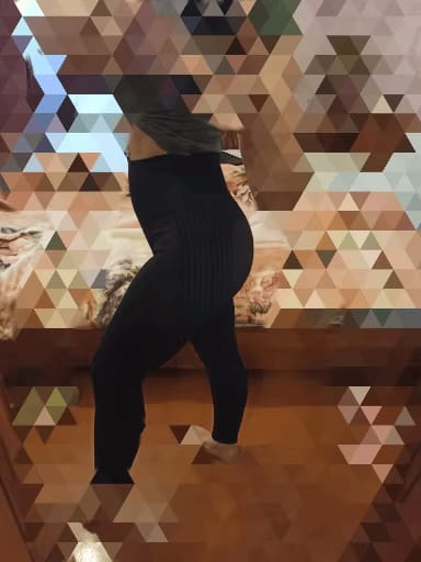 Customer photo review of Define Body Leggings