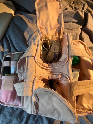 Customer photo review of Zora Spacesaver 4-in-1 Puffy Multi-Functional Toiletry Bag