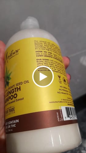 Customer video review of Shea Moisture Cannabis Sativa (Hemp) Seed Champú 384ml