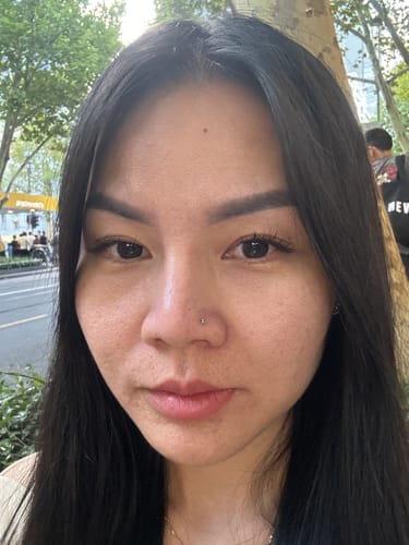 Customer photo review of Classic Prong L-Bend Nose Ring in 14K White Gold