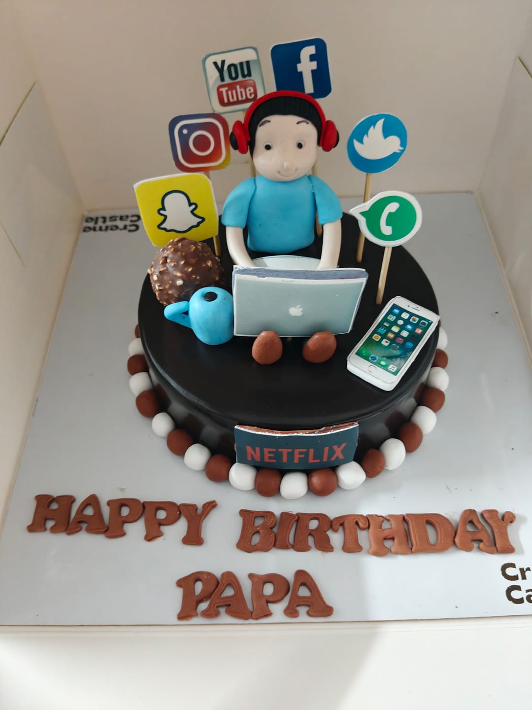 Customer photo review of Social Media Lover Cake