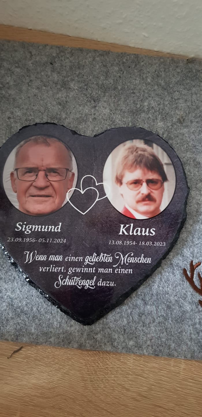 Customer photo review of Unsere Schutzengel - Personalisiertes Trauer Schieferherz für 2 Personen