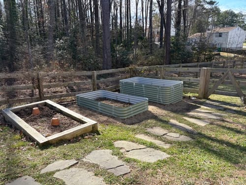 Customer photo review of 15" Short Birdies Large Modular Raised Garden Bed