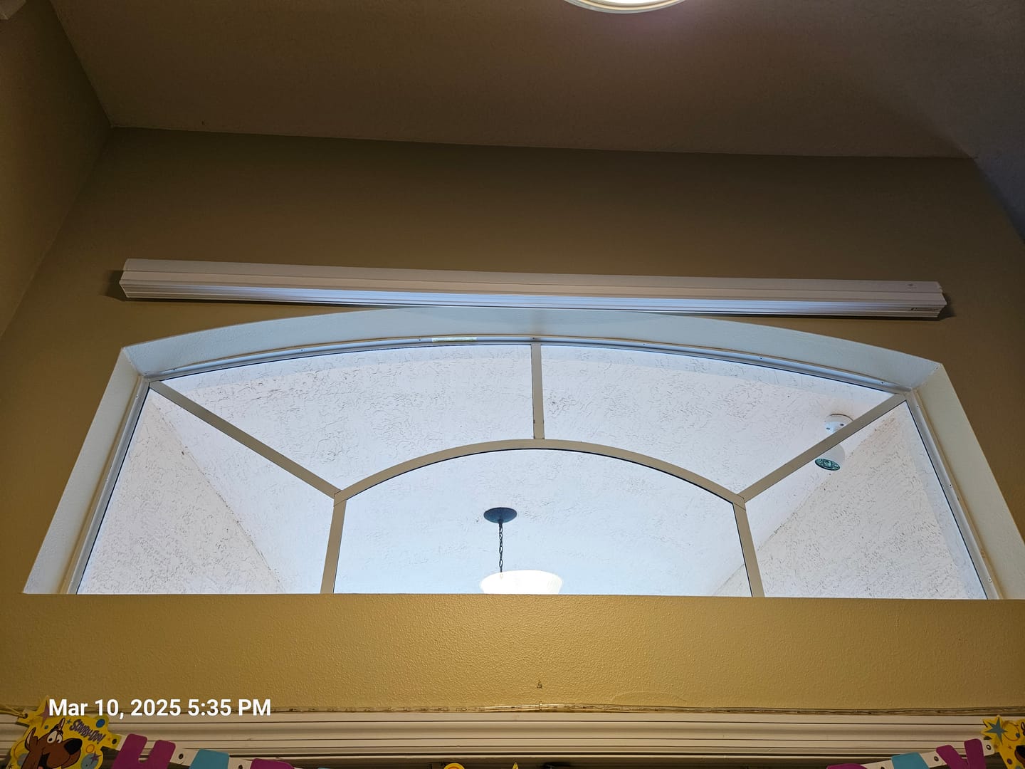 Customer photo review of SmartWings Motorized Light Filtering Cellular Shades Nowa