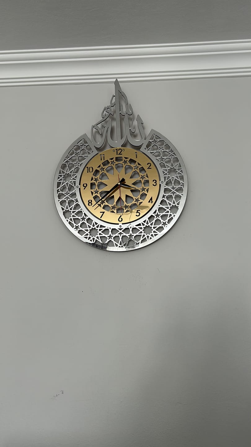 Customer photo review of Allah (C.C.) Lafızlı Ahşap Akrilik Duvar Saati - Latin Rakamlı