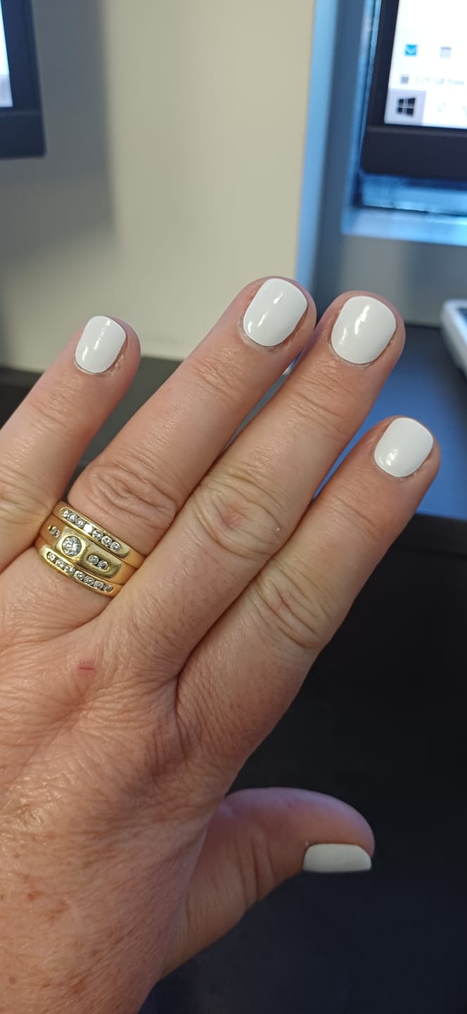 Customer photo review of Icing Sugar White DIY Semicured Gel Nail Sticker Kit