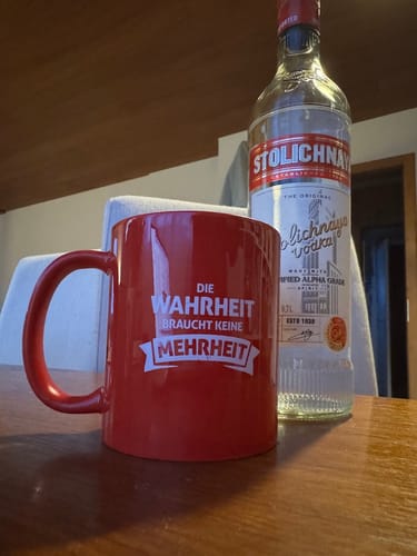 Customer photo review of TASSE • DIE WAHRHEIT BRAUCHT KEINE MEHRHEIT