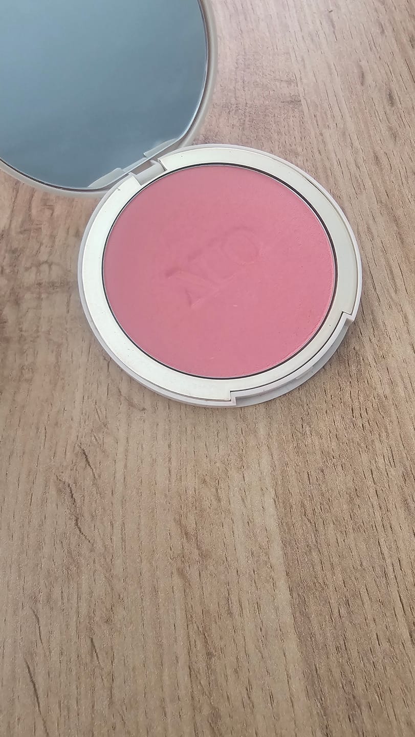 Customer photo review of Blush pudra cu efect de blurare