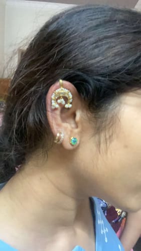 Customer photo review of 22kGold Plated Earcuff