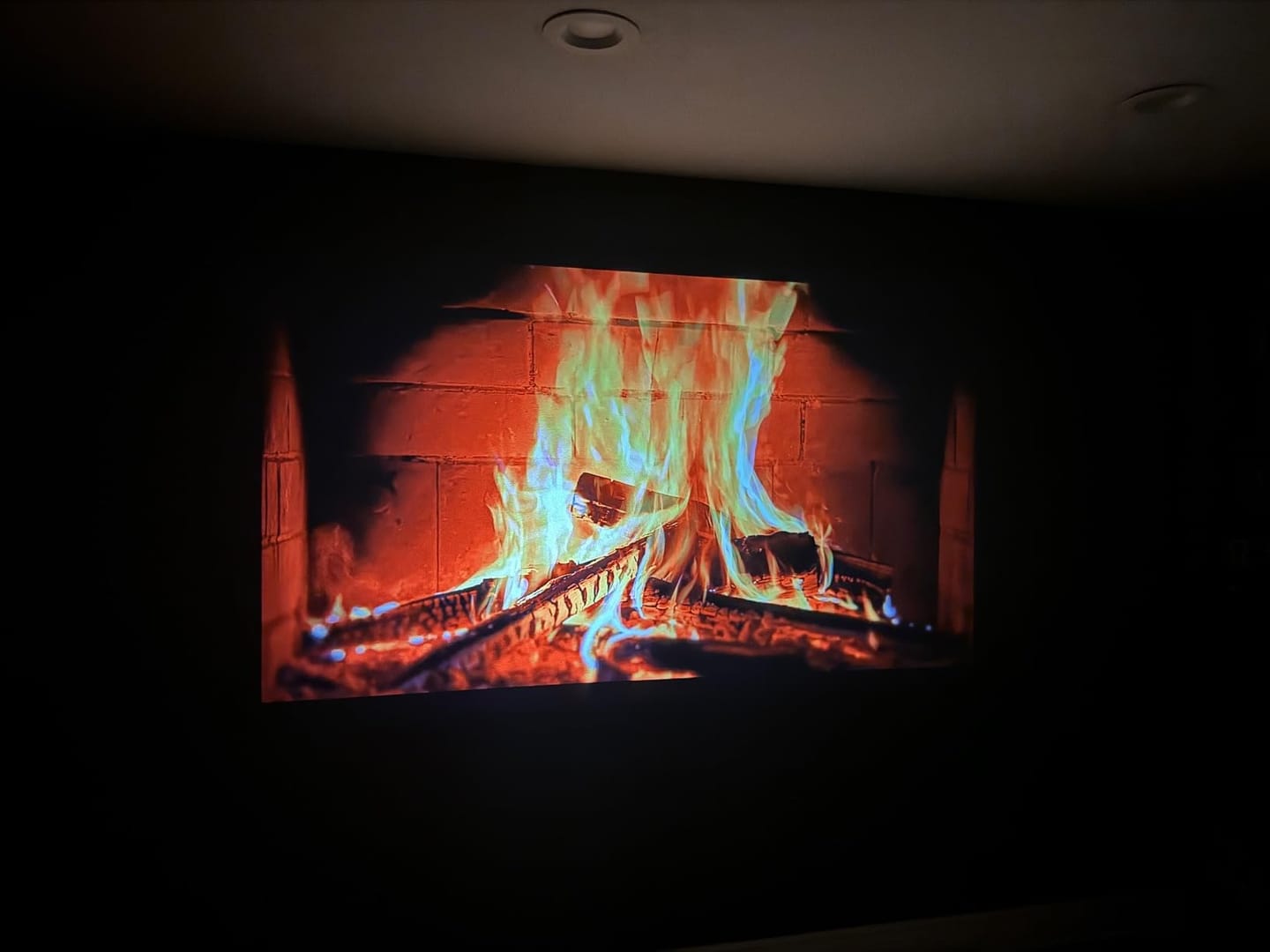 Customer photo review of ETOE Seal Pro Google TV Projector