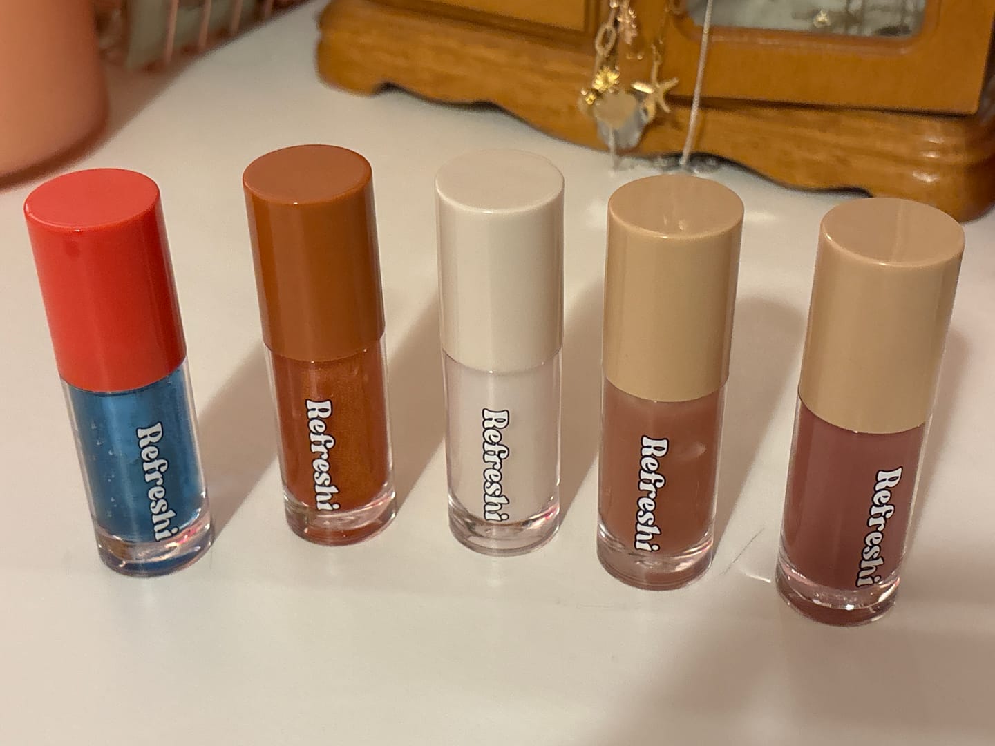 Customer photo review of Golden Glitter Tinted Lip Oil