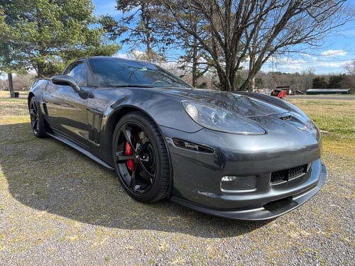 Customer photo review of Corvette C6 Grand Sport / Z06 Front Splitter Lip & Side Skirts Rocker Panels