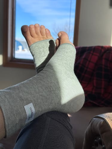 Customer photo review of Premium Anti-Fatigue Bamboo Footsleeves