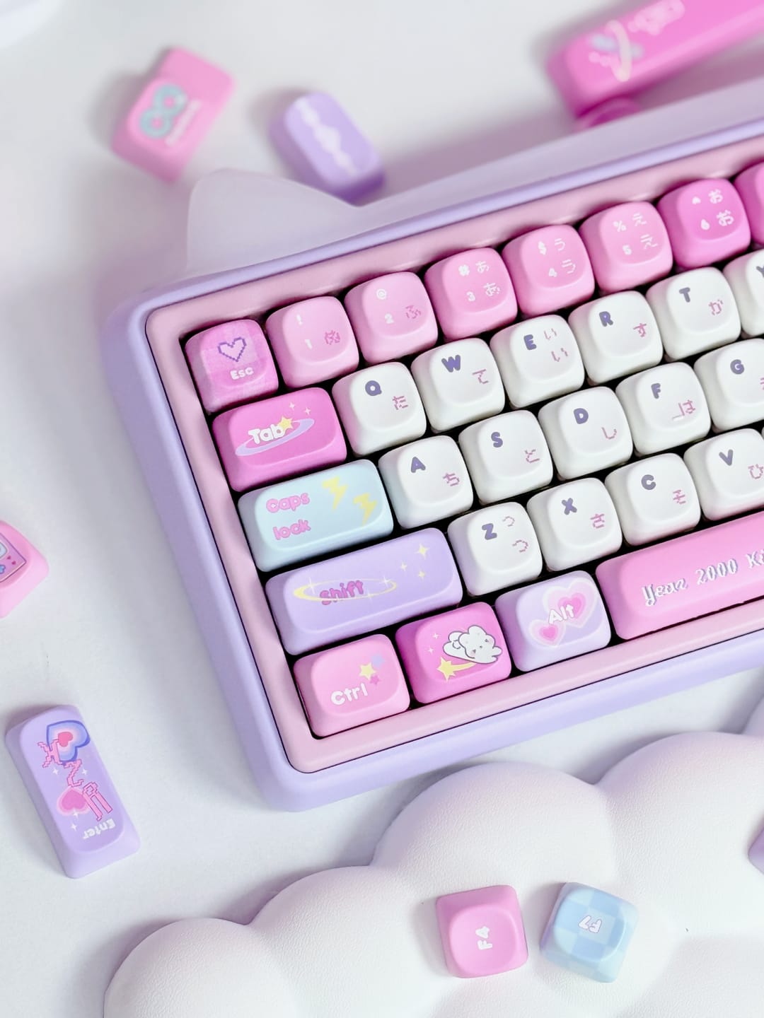 Customer photo review of KiiBOOM x Elyxirine Digital Dreams: Pastel Y2K Keycap Set